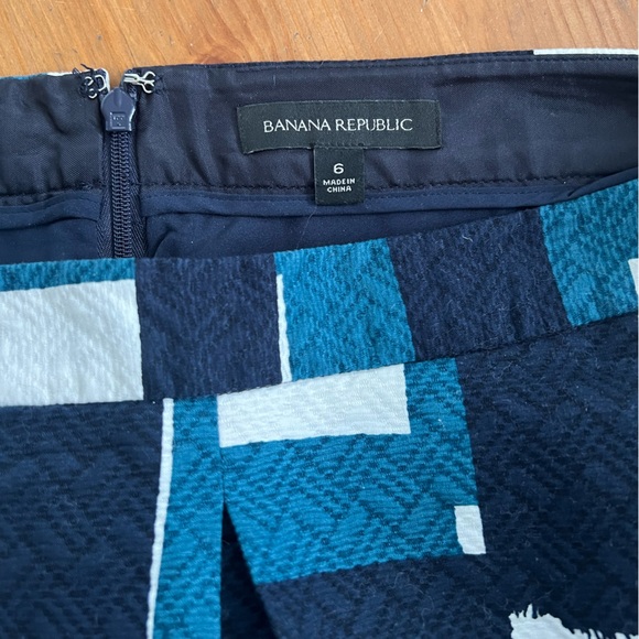 Women’s Banana Republic High Waisted Geometric Midi Skirt, Size 6 - Picture 14 of 15
